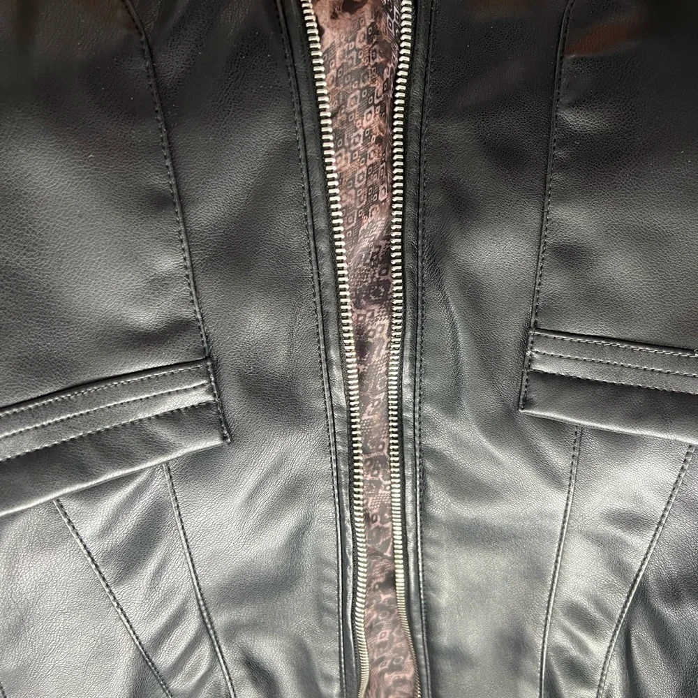 Faux Leather jacket - Picture 6 of 9